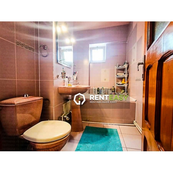 De vanzare! Apartament cu 4 camere situat in zona Pacurari